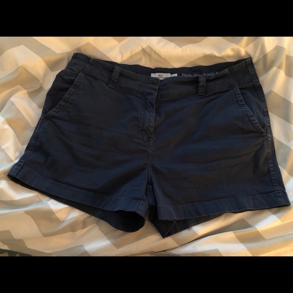 Vineyard Vines Navy size 12 shorts
